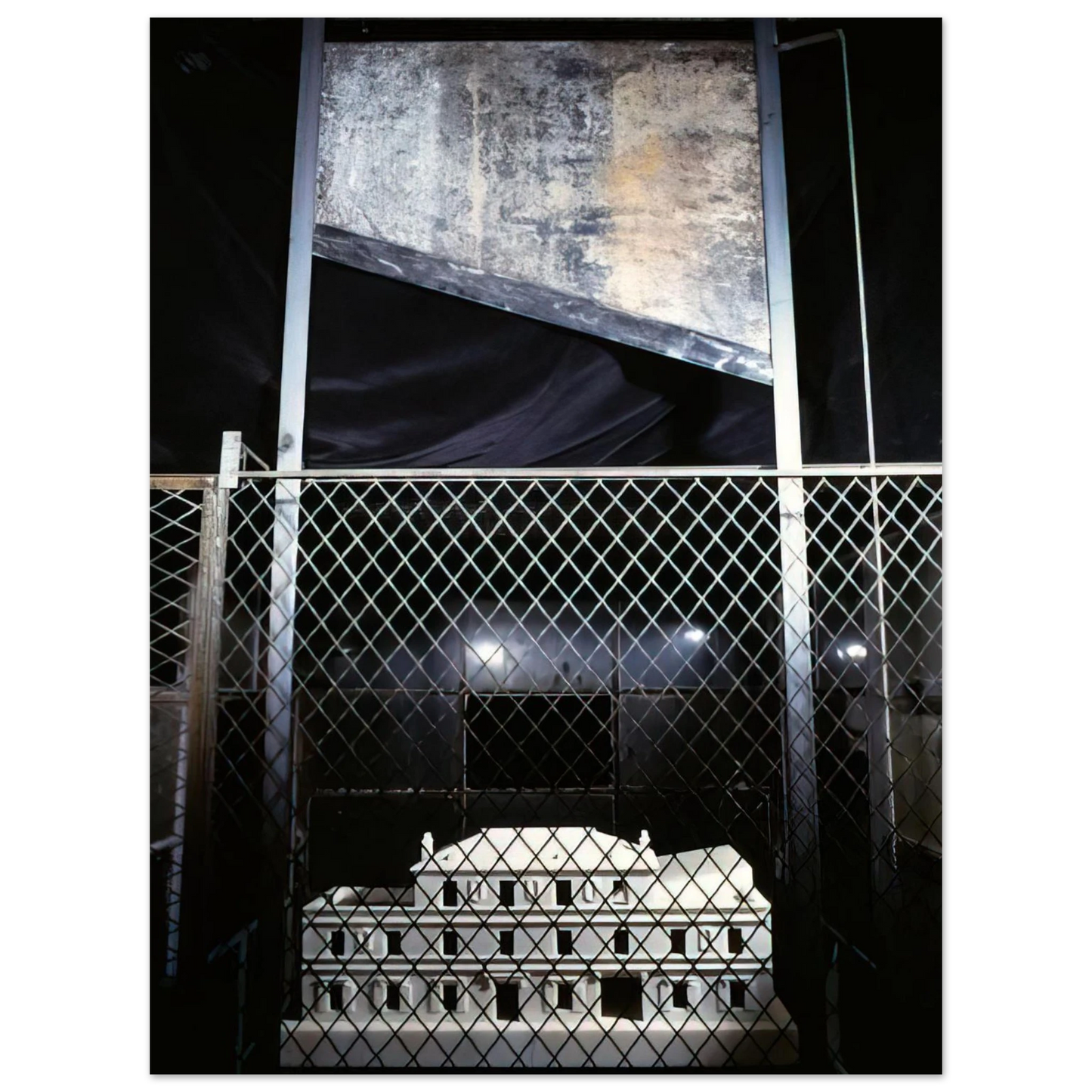 Louise Bourgeois - CELL CHOISY 1993 75x100 cm / 30x40inches Fine Art Poster