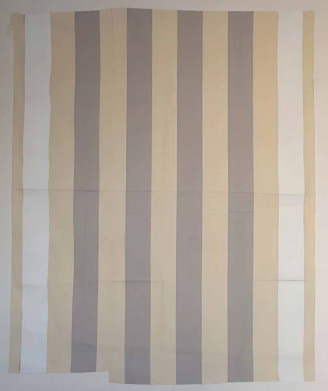 Daniel Buren Peinture Suspendue Acte II: Decoding the French Conceptualist's Iconic Work - Peinture acrylique blanche sur tissu rayé blanc et gris clair - 1967 by Daniel Buren