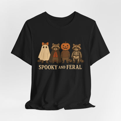 Spooky Raccoon Shirt, Grappige Halloween Grafisch T-shirt, Schattig Vintage Herfst T-shirt, Trendy Vrouwen Halloween Shirt, Feral Raccoon T-shirt