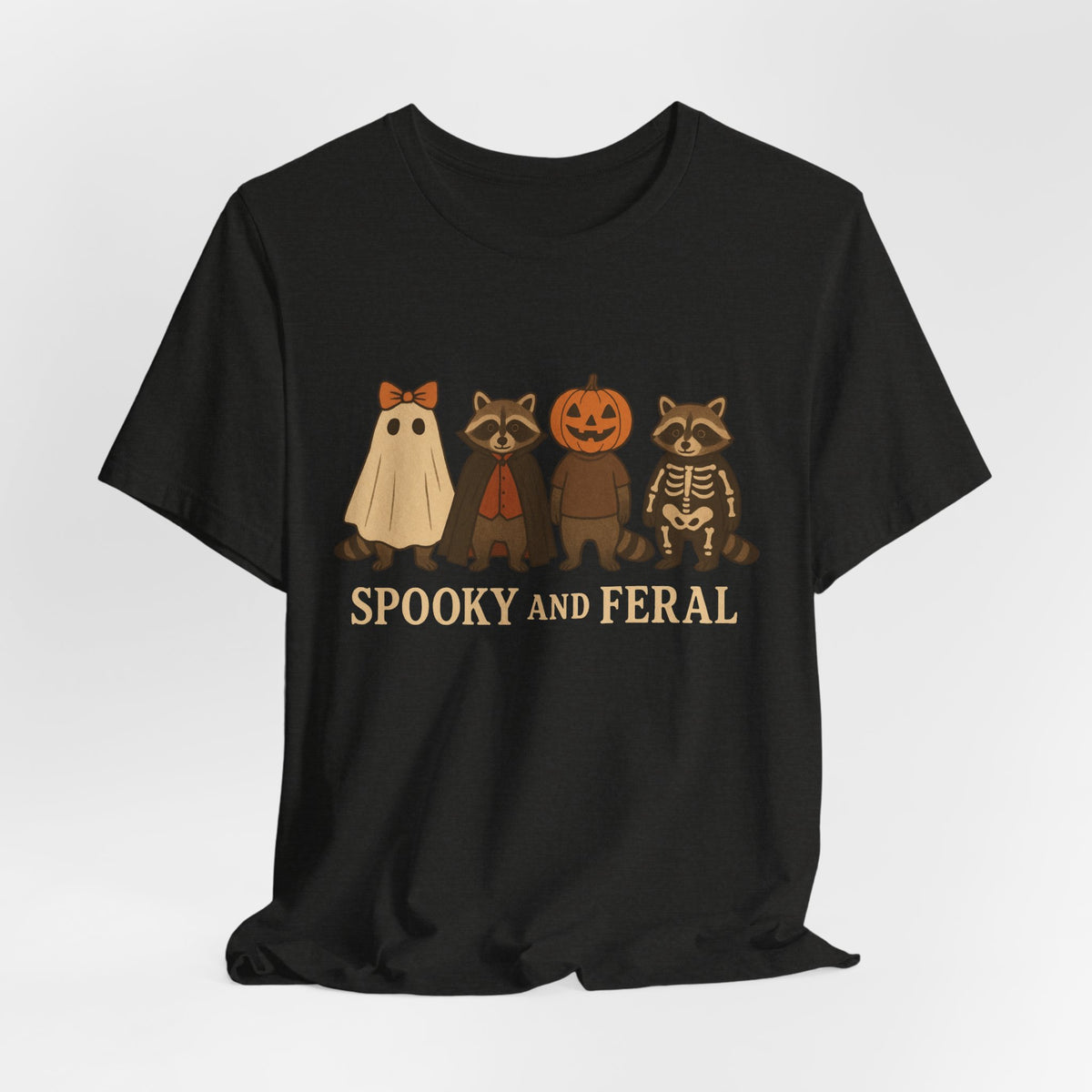 Spooky Raccoon Shirt, Grappige Halloween Grafisch T-shirt, Schattig Vintage Herfst T-shirt, Trendy Vrouwen Halloween Shirt, Feral Raccoon T-shirt