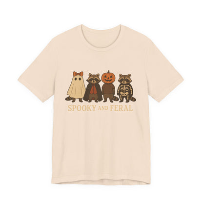 Spooky Raccoon Shirt, Grappige Halloween Grafisch T-shirt, Schattig Vintage Herfst T-shirt, Trendy Vrouwen Halloween Shirt, Feral Raccoon T-shirt