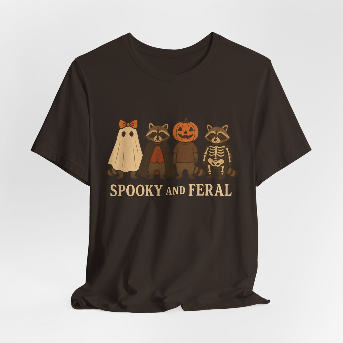 Spooky Raccoon Shirt, Grappige Halloween Grafisch T-shirt, Schattig Vintage Herfst T-shirt, Trendy Vrouwen Halloween Shirt, Feral Raccoon T-shirt