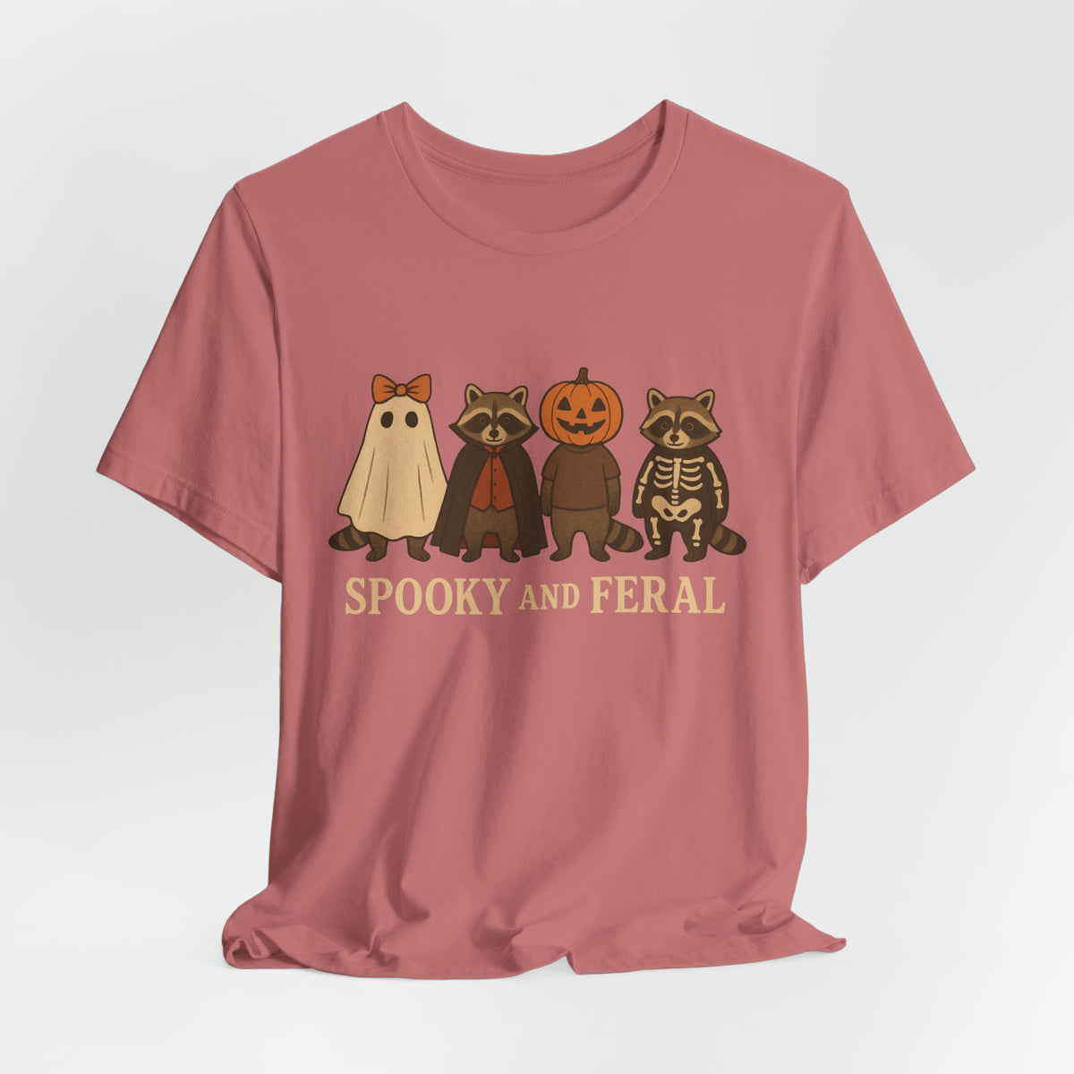Spooky Raccoon Shirt, Grappige Halloween Grafisch T-shirt, Schattig Vintage Herfst T-shirt, Trendy Vrouwen Halloween Shirt, Feral Raccoon T-shirt