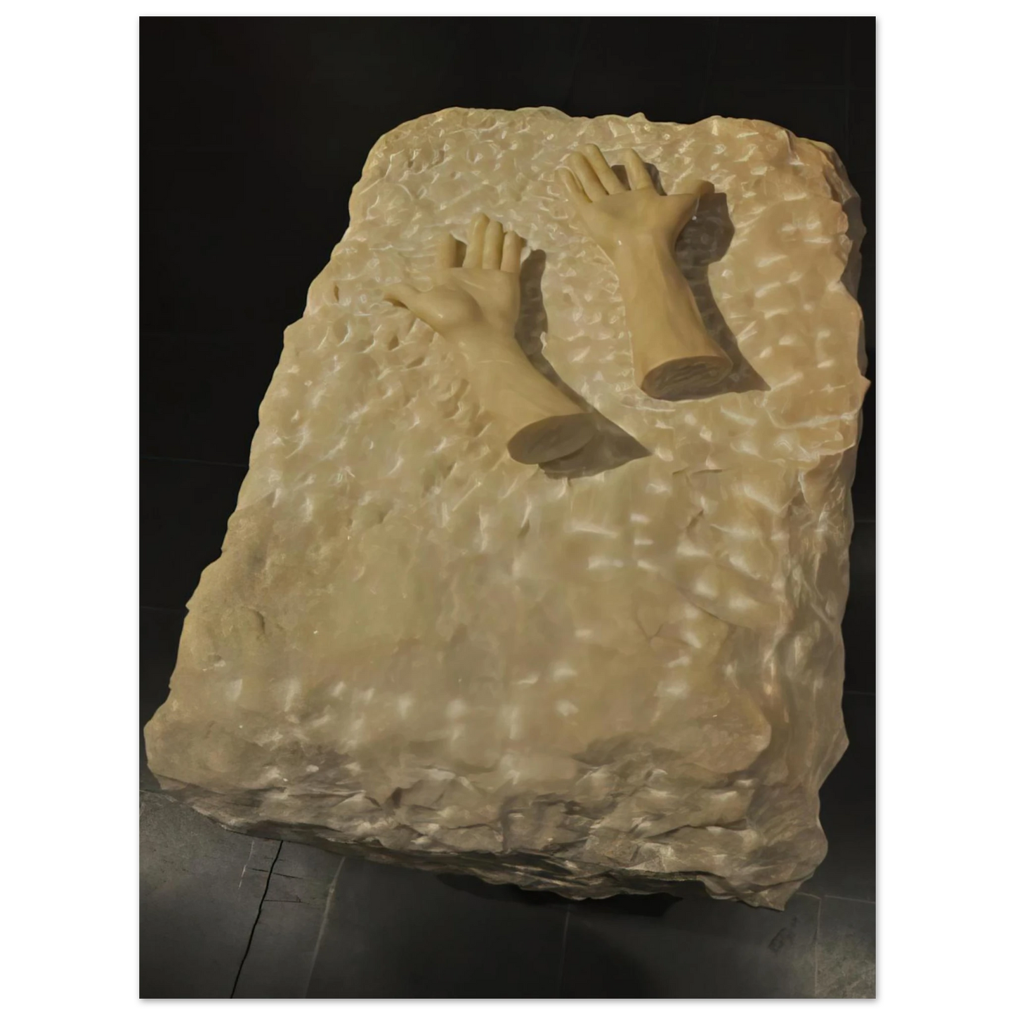 Louise Bourgeois - DISEMBODIED HANDS 1990  75x100 cm / 30x40inches Fine Art Poster